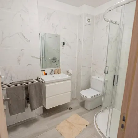 Onix N10 Pool & Playground 121 Apartment Navodari